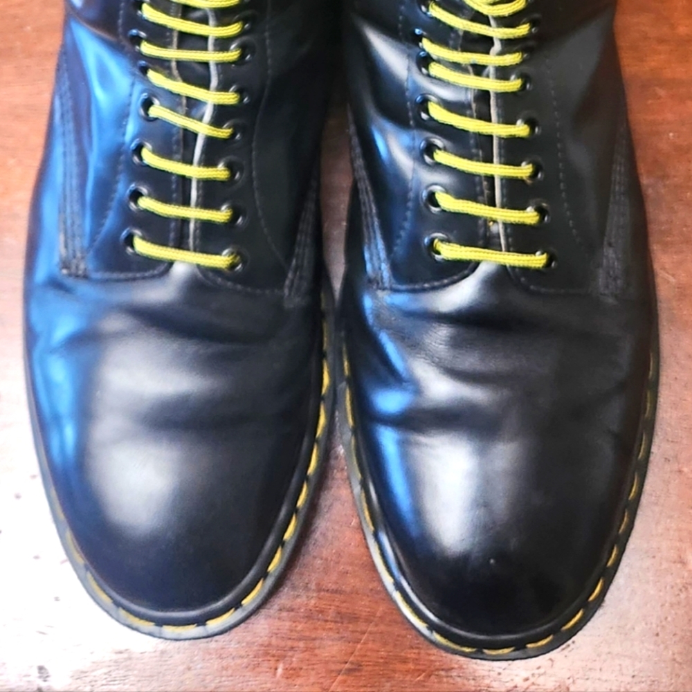Made in England Doc Marten boots - Picture 9 of 9